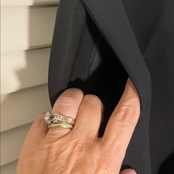 Gucci Men's Black Crisp Laine Wool Dress Pants - Picture 5 of 16